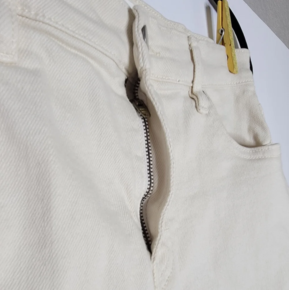 Böhme Cream Denim Cutoff Shorts Women Size 28 Raw Hem